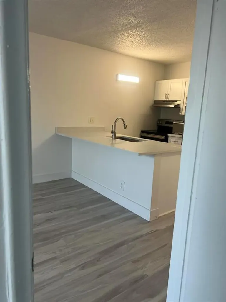 2501 Riverside Drive Coral Springs FL 33065