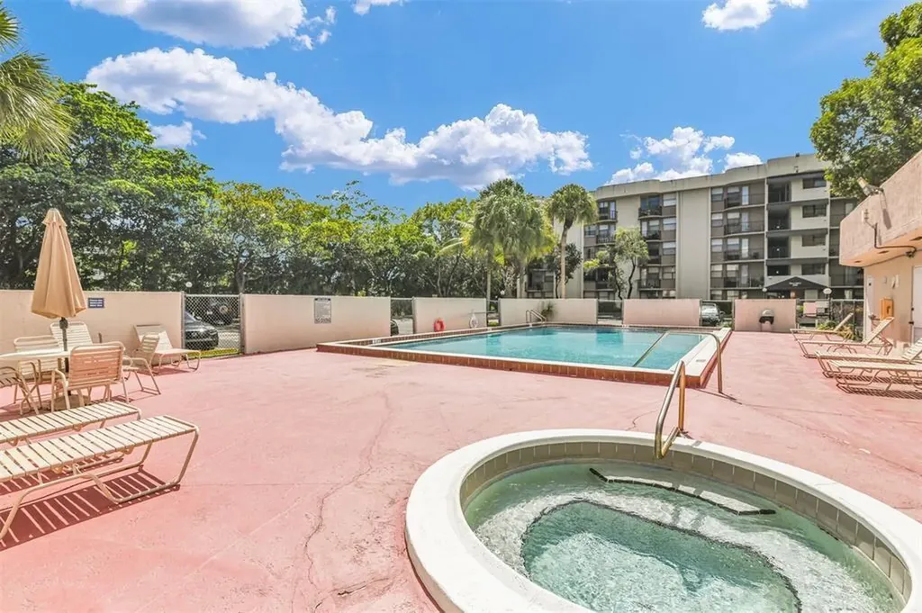 2501 Riverside Drive Coral Springs FL 33065