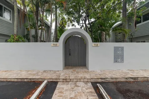 715 NE 1st Street Fort Lauderdale FL 33301