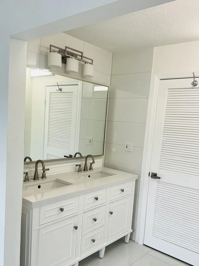 9 Royal Palm Way Boca Raton FL 33432