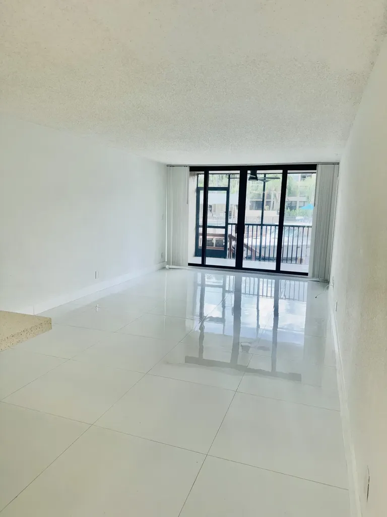 9 Royal Palm Way Boca Raton FL 33432