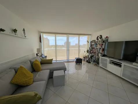 3140 S Ocean Drive Hallandale Beach FL 33009