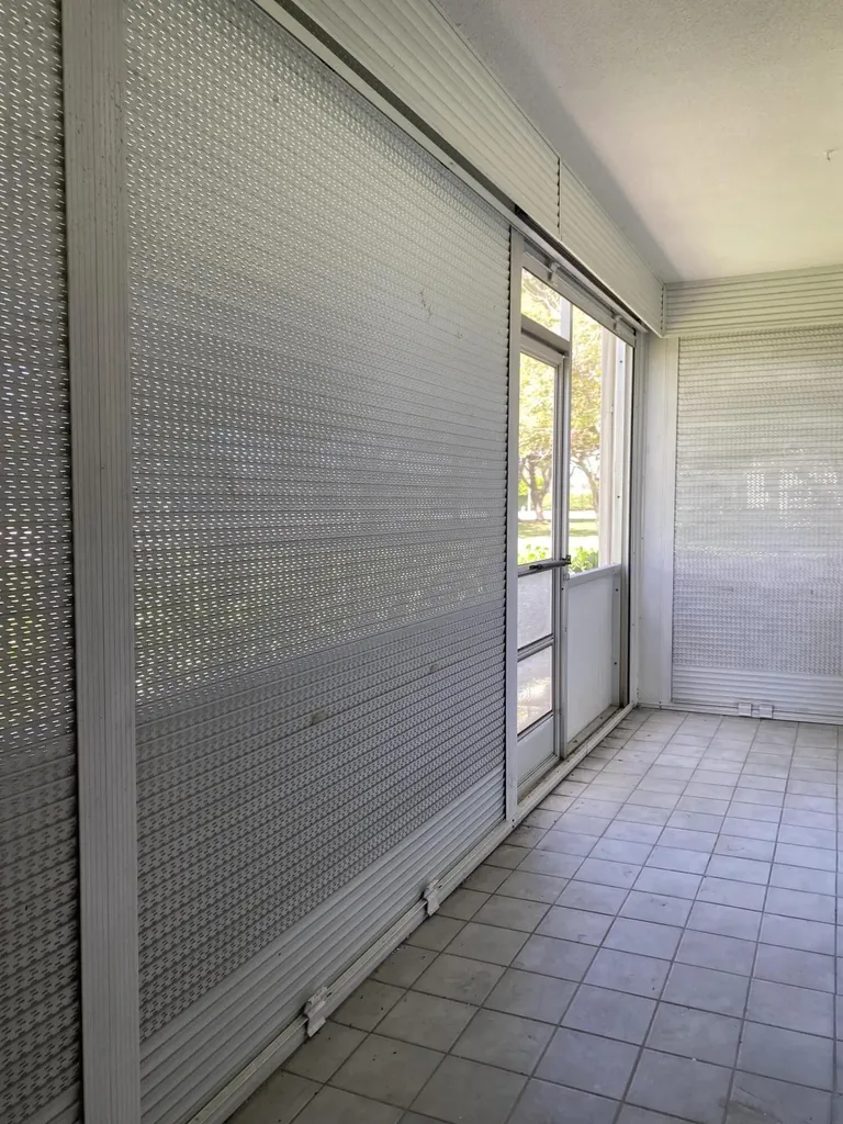 256 Mansfield Boca Raton FL 33434
