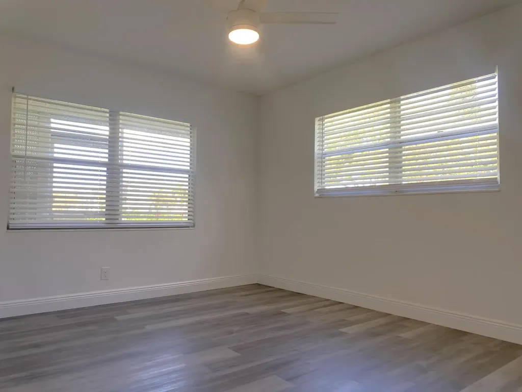 256 Mansfield Boca Raton FL 33434