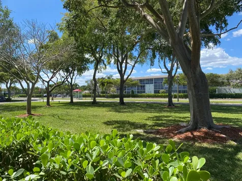 256 Mansfield Boca Raton FL 33434