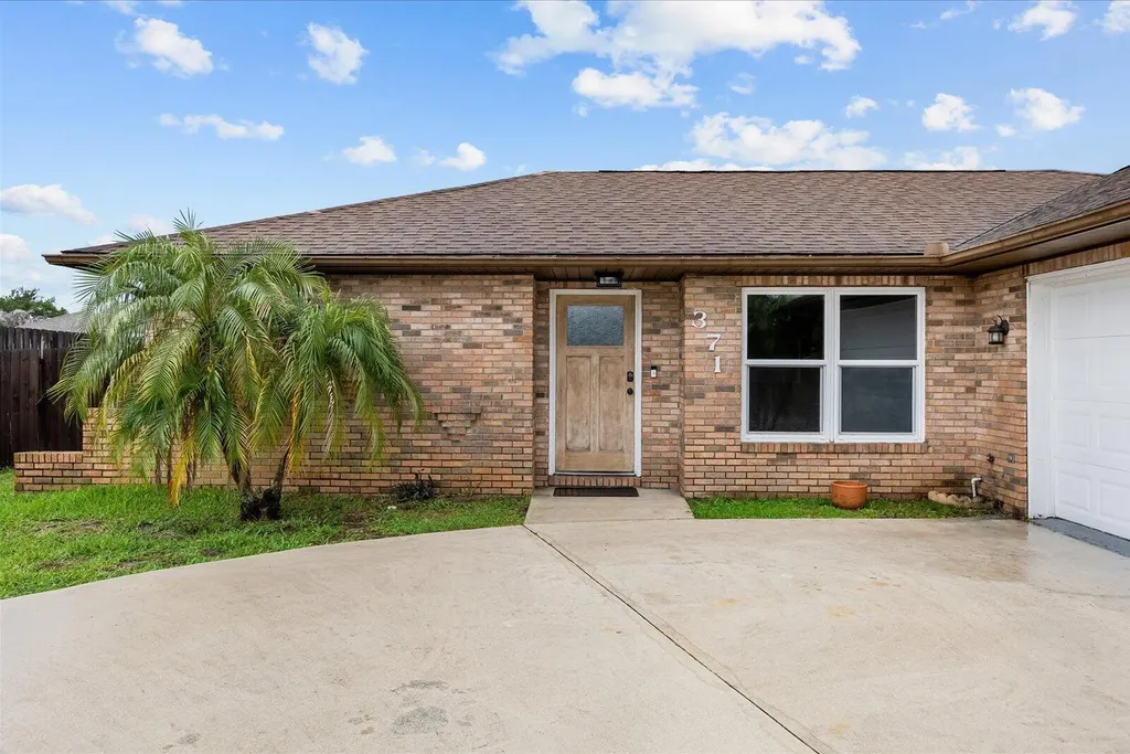 371 SW Butler Avenue Port St Lucie FL 34983