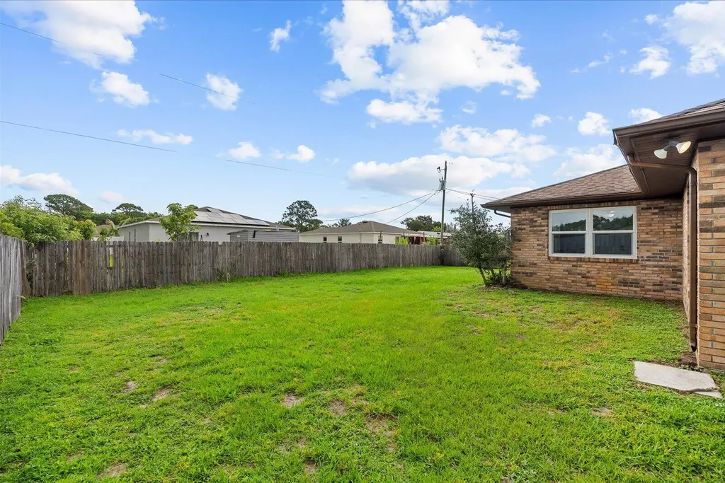 371 SW Butler Avenue Port St Lucie FL 34983