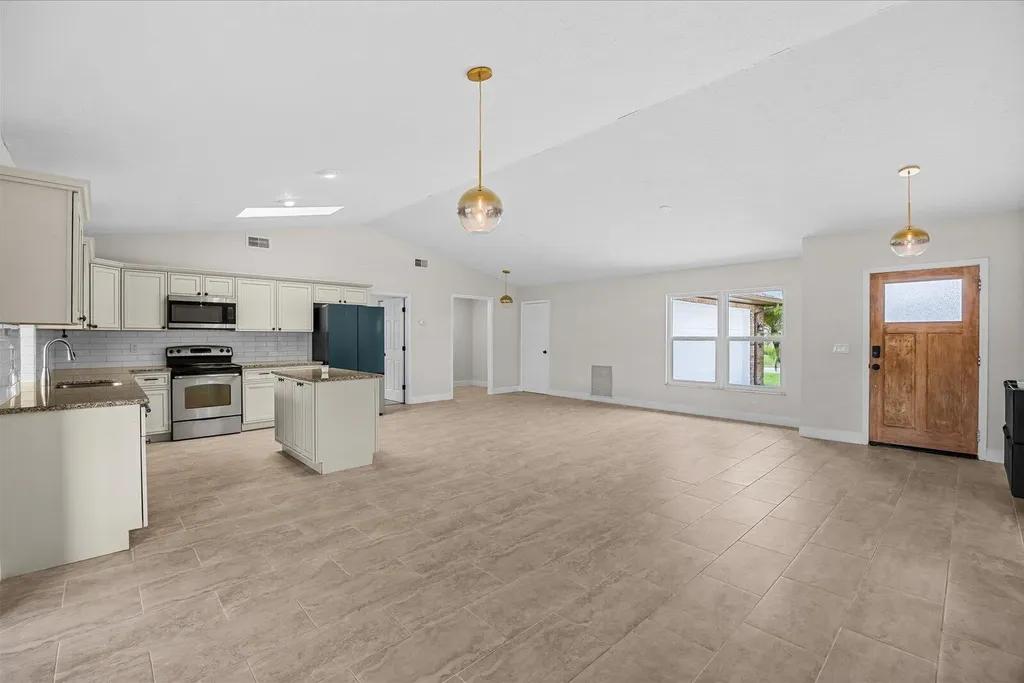 371 SW Butler Avenue Port St Lucie FL 34983