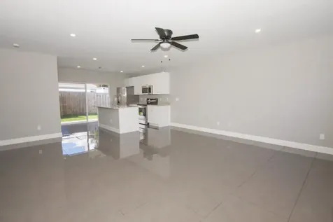 195 S 4th Street Lantana FL 33462