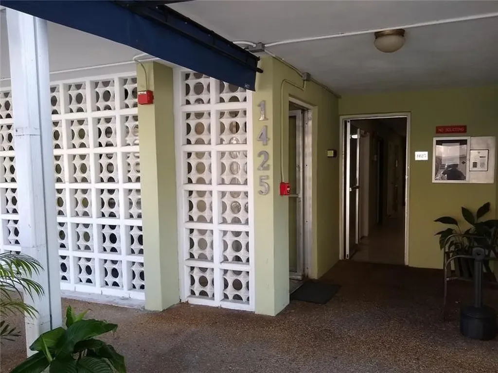 1425 Arthur Street Hollywood FL 33020