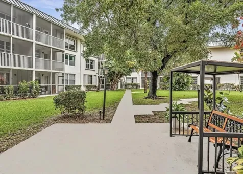 4025 N Federal Highway Oakland Park FL 33308