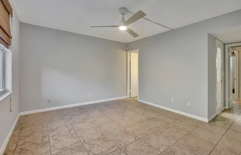 4025 N Federal Highway Oakland Park FL 33308