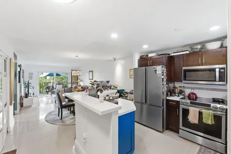 801 W Oakland Park Boulevard Oakland Park FL 33311