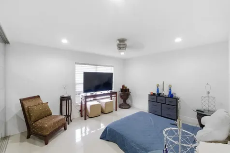 801 W Oakland Park Boulevard Oakland Park FL 33311