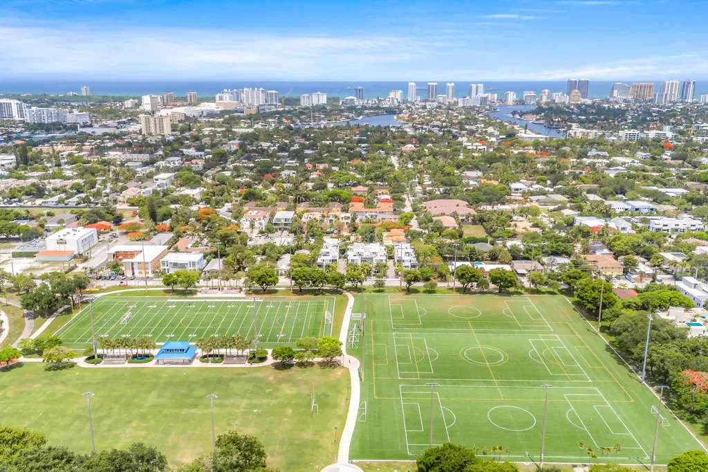 615 NE 12th Avenue Fort Lauderdale FL 33304