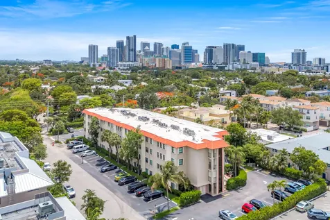 615 NE 12th Avenue Fort Lauderdale FL 33304