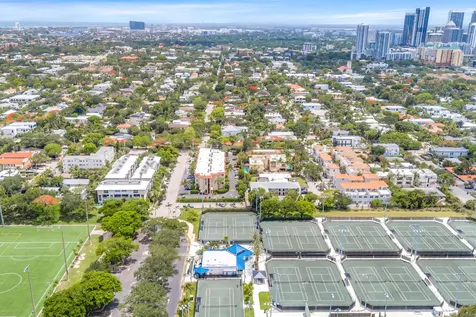 615 NE 12th Avenue Fort Lauderdale FL 33304