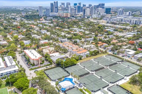 615 NE 12th Avenue Fort Lauderdale FL 33304