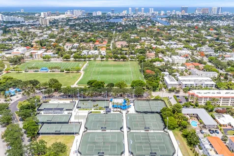 615 NE 12th Avenue Fort Lauderdale FL 33304
