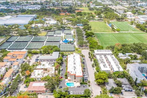 615 NE 12th Avenue Fort Lauderdale FL 33304