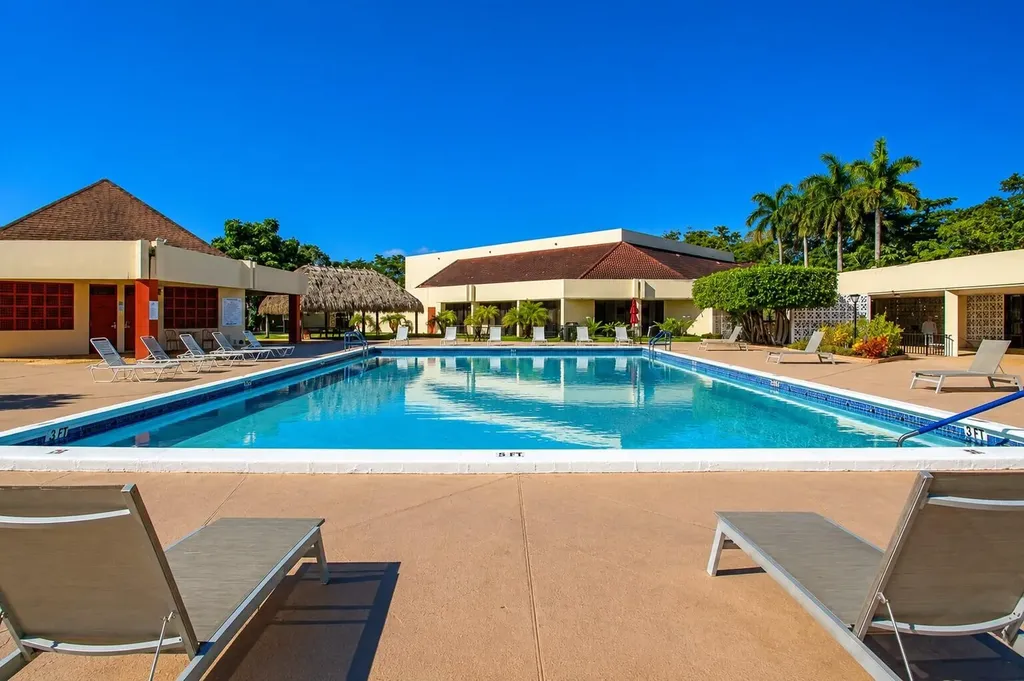 2750 W Sunrise Lakes Drive W Sunrise FL 33322