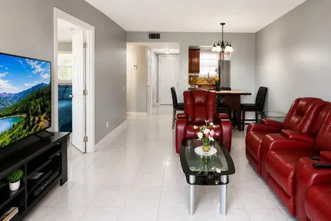 2750 W Sunrise Lakes Drive W Sunrise FL 33322