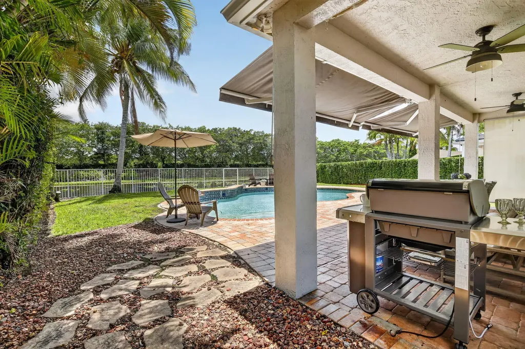 4299 Laurel Ridge Circle Weston FL 33331