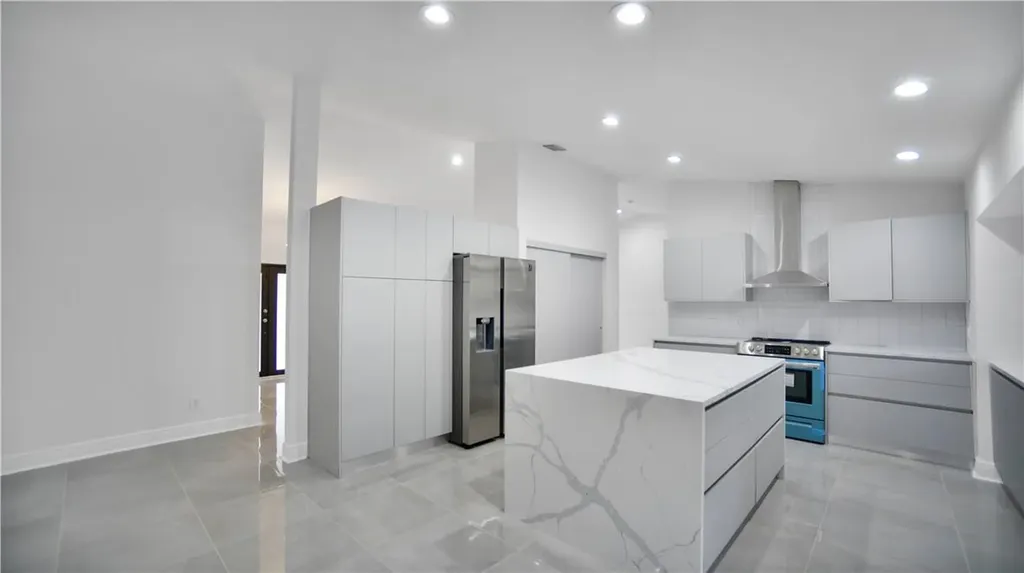 11159 NW 10th Place Coral Springs FL 33071
