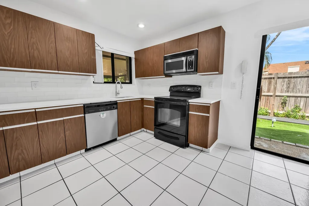 7755 E Kenway Place Place E Boca Raton FL 33433