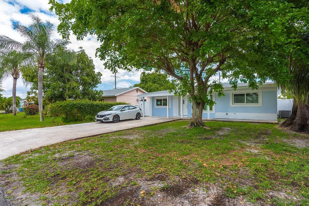 626 NW 7th Street Boynton Beach FL 33426