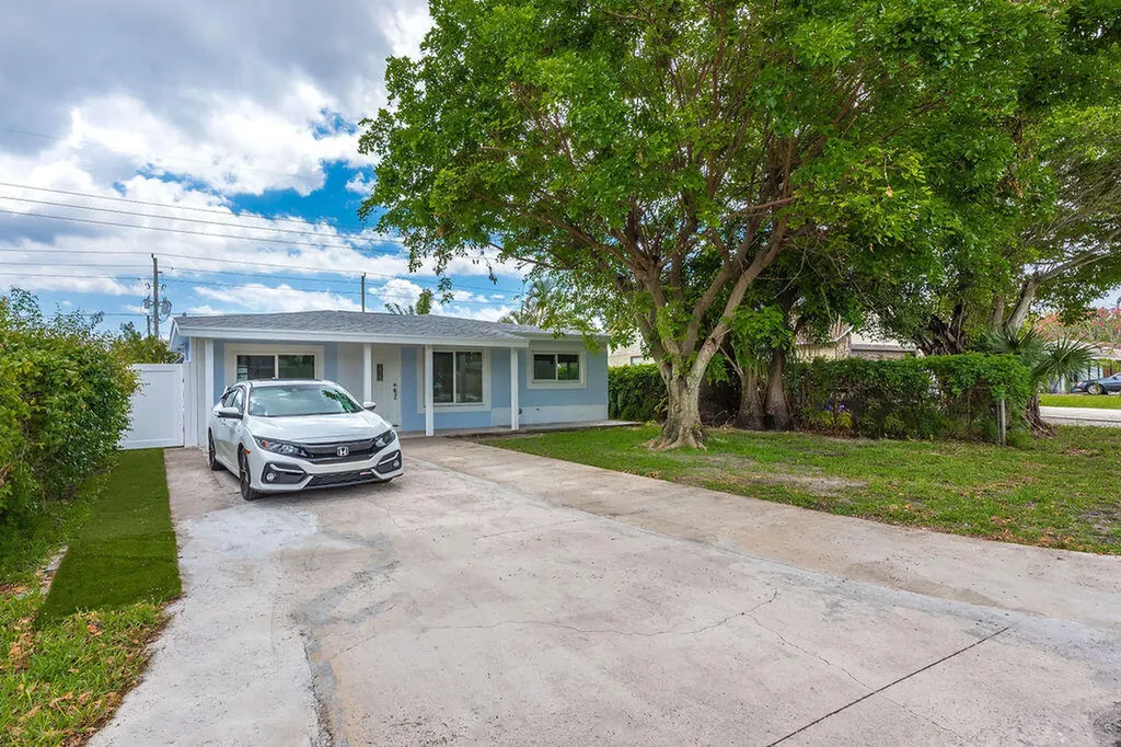 626 NW 7th Street Boynton Beach FL 33426