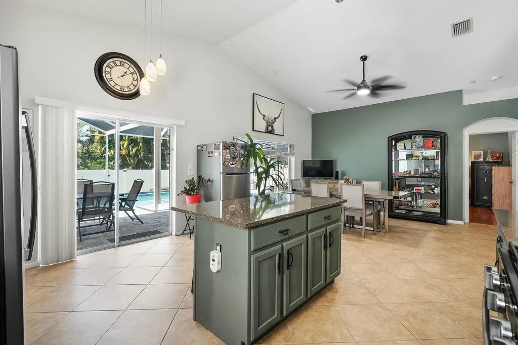 2480 SE Springtree Place Stuart FL 34997