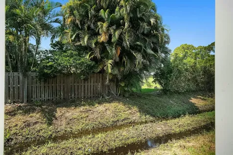 2480 SE Springtree Place Stuart FL 34997