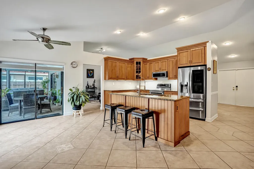 5147 NW 59th Way Coral Springs FL 33067