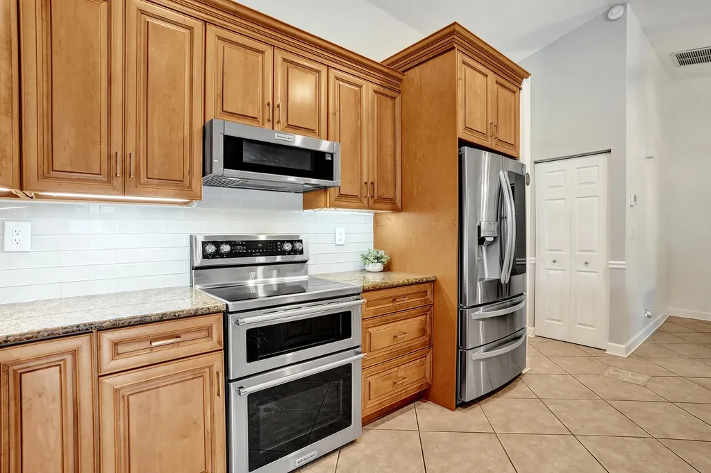 5147 NW 59th Way Coral Springs FL 33067