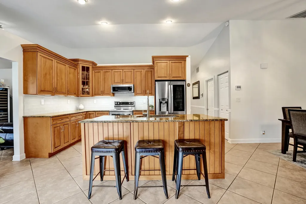 5147 NW 59th Way Coral Springs FL 33067