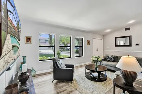 5147 NW 59th Way Coral Springs FL 33067
