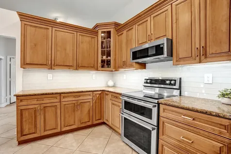 5147 NW 59th Way Coral Springs FL 33067