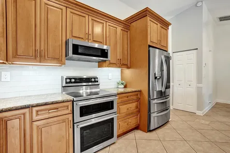 5147 NW 59th Way Coral Springs FL 33067