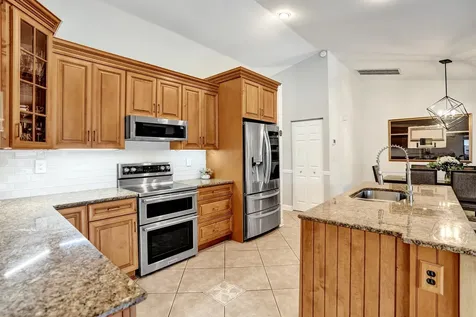 5147 NW 59th Way Coral Springs FL 33067