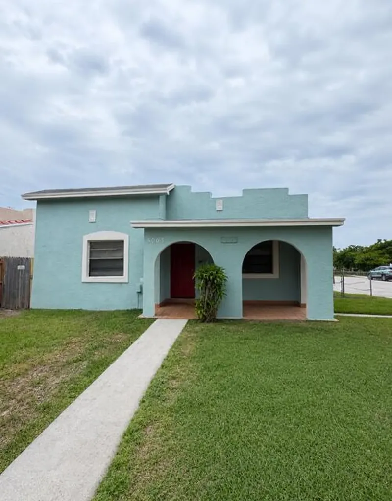 5003 Garden Avenue West Palm Beach FL 33405
