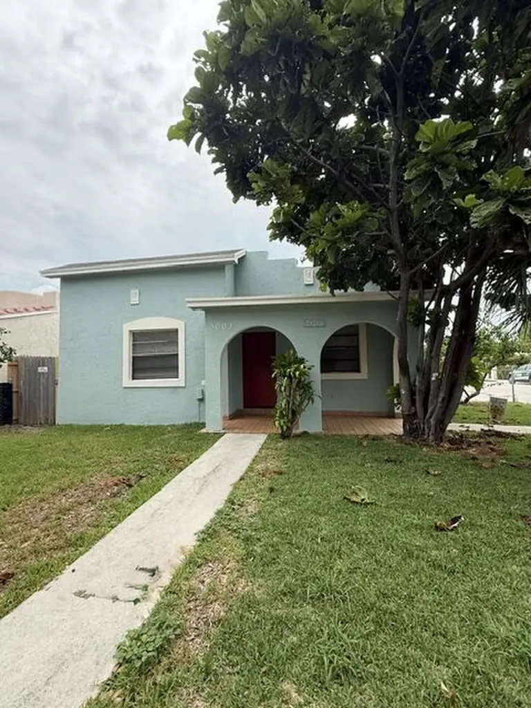 5003 Garden Avenue West Palm Beach FL 33405