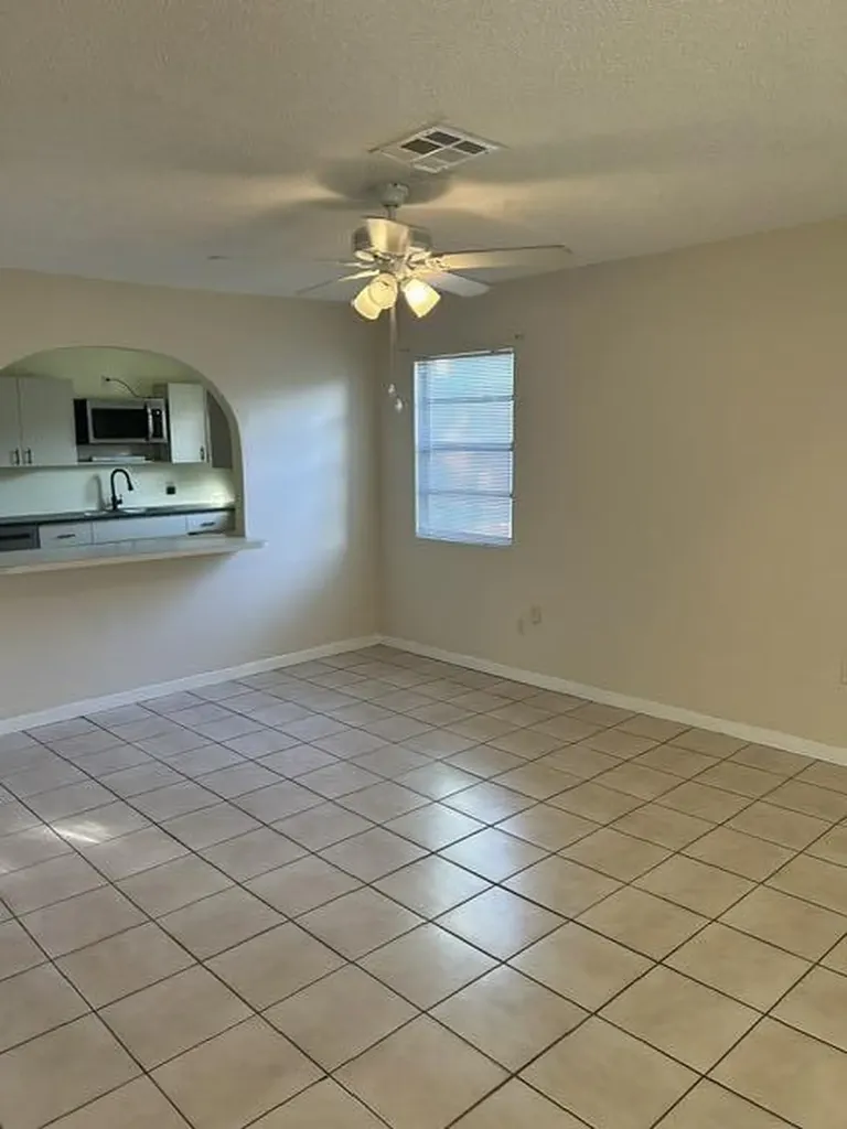 5003 Garden Avenue West Palm Beach FL 33405
