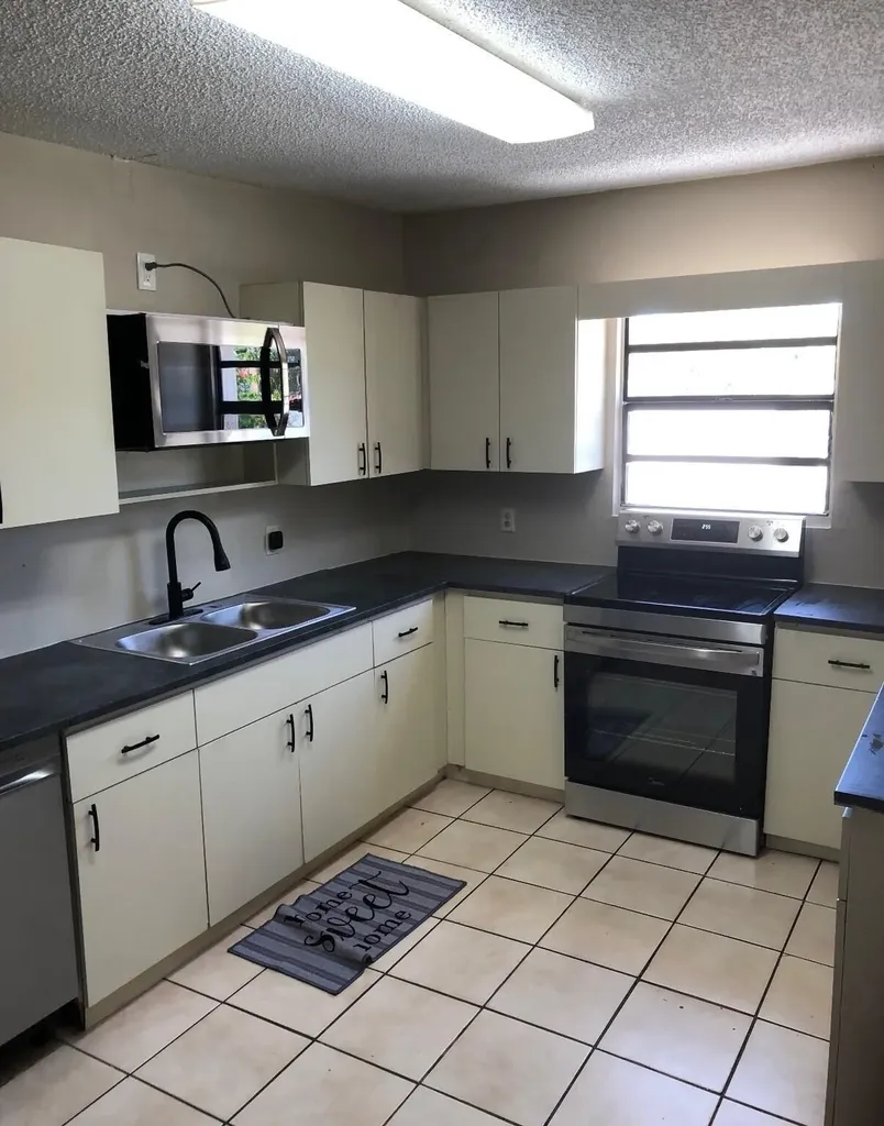5003 Garden Avenue West Palm Beach FL 33405