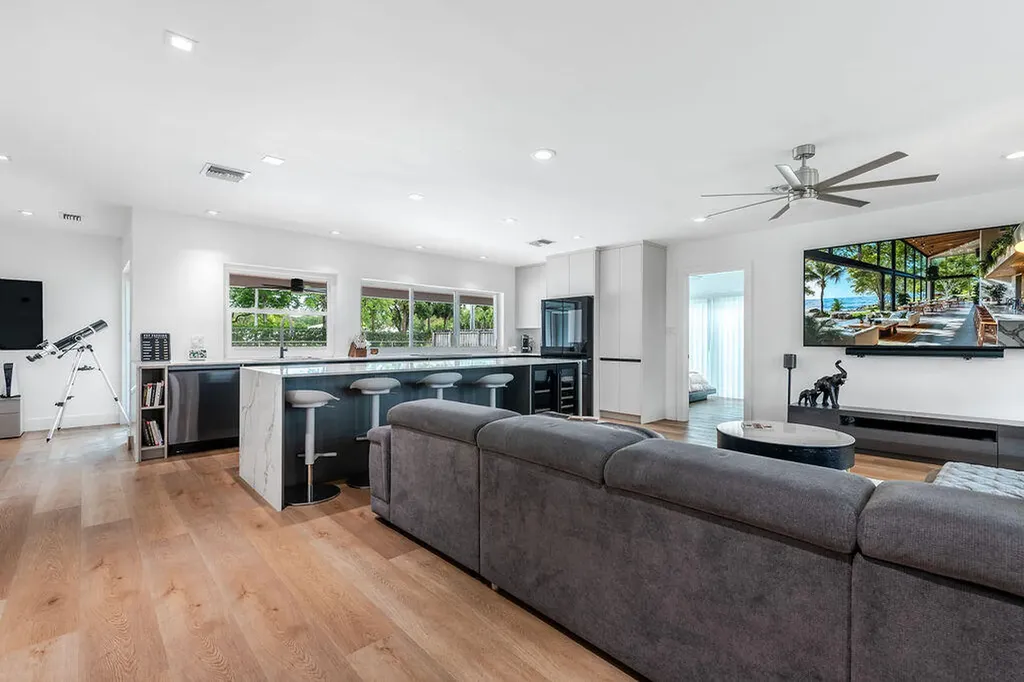 115 St Cloud Lane Boca Raton FL 33431