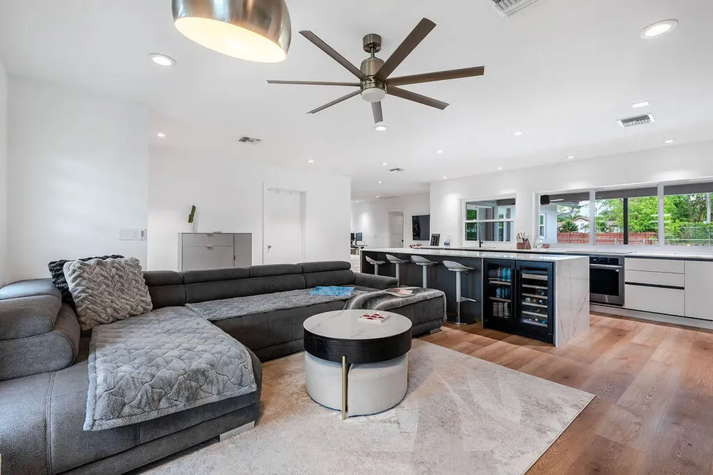 115 St Cloud Lane Boca Raton FL 33431