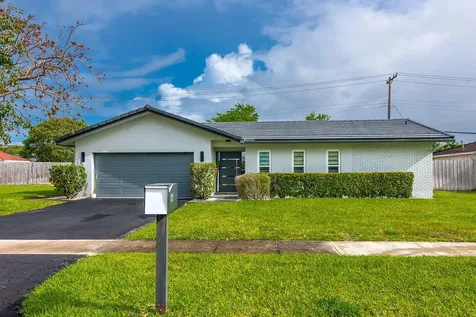 115 St Cloud Lane Boca Raton FL 33431