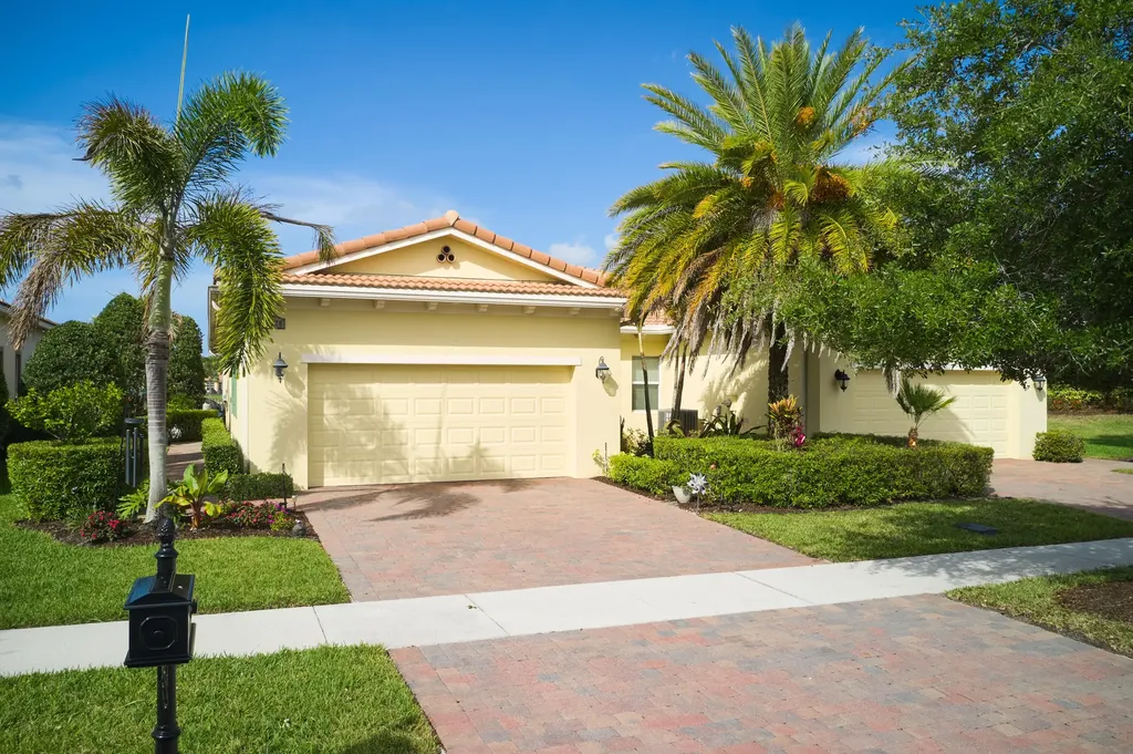 17128 SW Ambrose Way Port St Lucie FL 34986