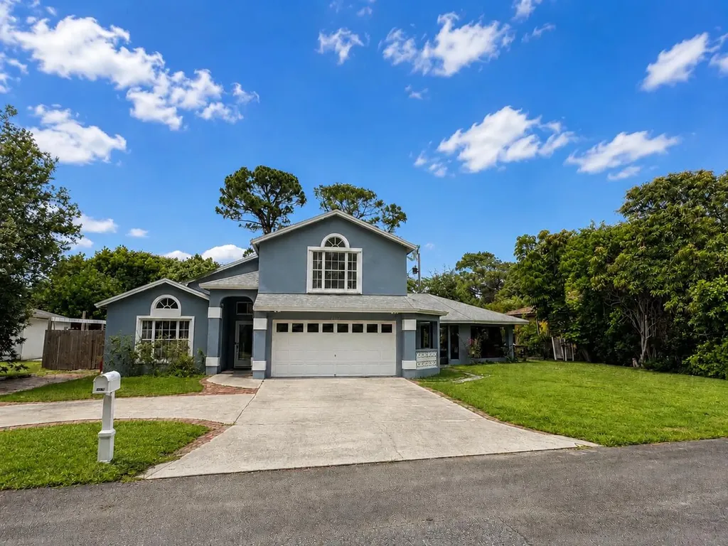 2393 Crawford Court Lake Worth FL 33462