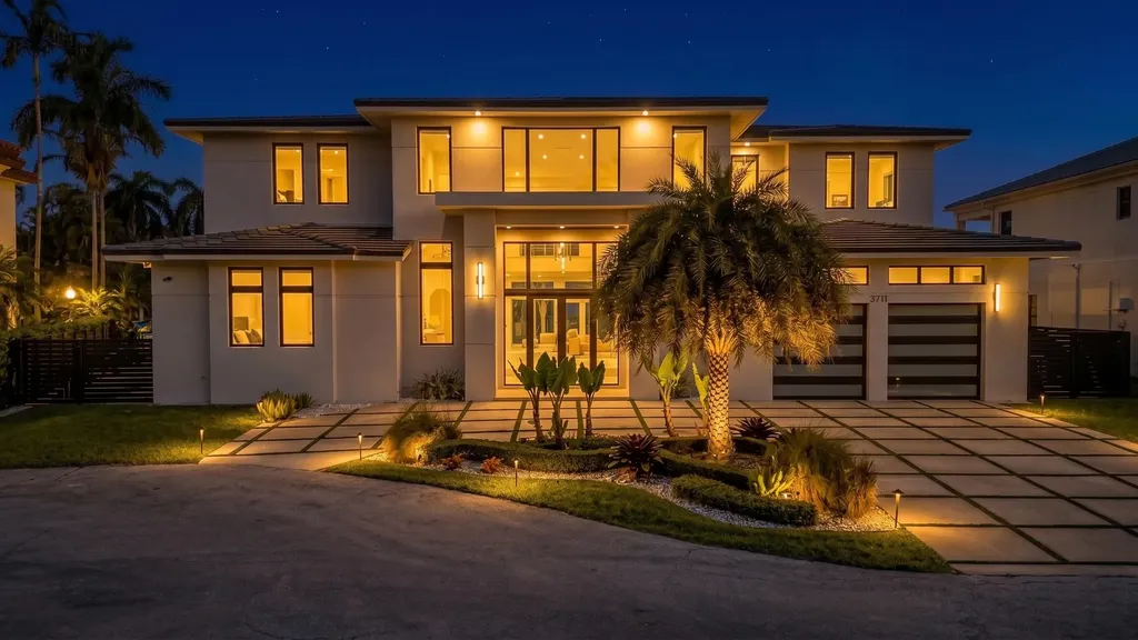 3711 NE 30th Avenue Lighthouse Point FL 33064